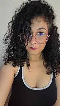 Snapshot of LondonHilton chatting on 02.17.26 LondonHilton online show from 02.17.26