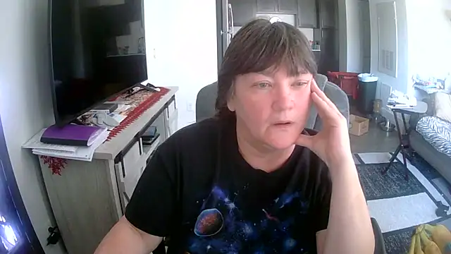 Snapshot of Buggy1965 chatting on 10.02.25 Buggy1965 online show from 10.02.25