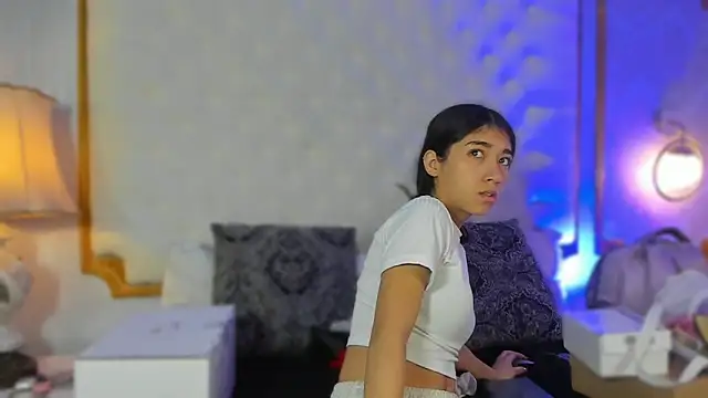 Mariana Kalo online show from 12.21.25