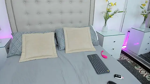 Snapshot of Missaritha chatting on 10.23.25 Missaritha online show from 10.23.25