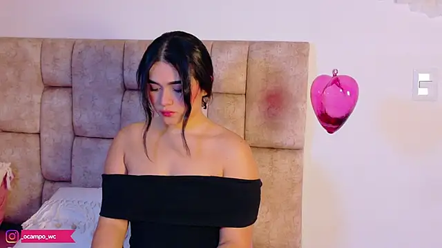 LunaOcampo  online show from 01.14.26