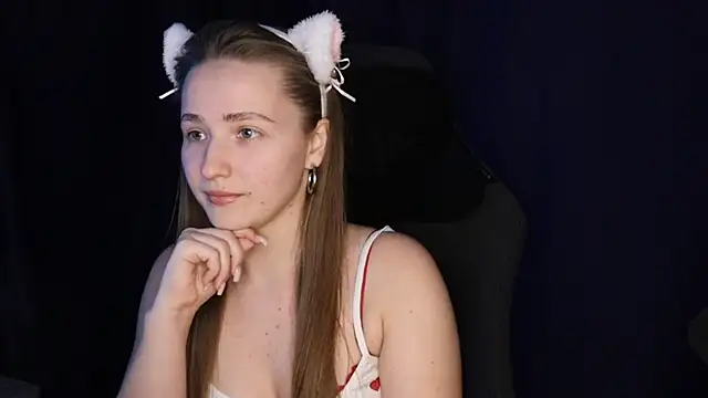 Keily8 online show from 10.22.25