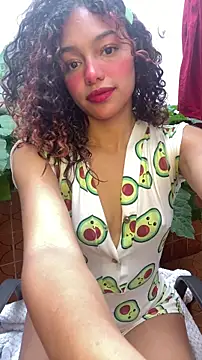 PrettyLia online show from 10.22.25