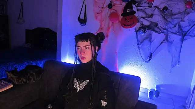 kitty  chs online show from 11.16.25