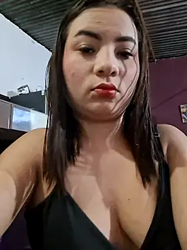 hot-mom22 online show from 12.21.25