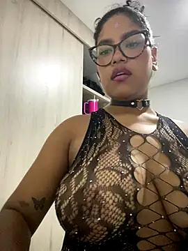 Snapshot of miiabrown18 chatting on 10.05.25 miiabrown18 online show from 10.05.25
