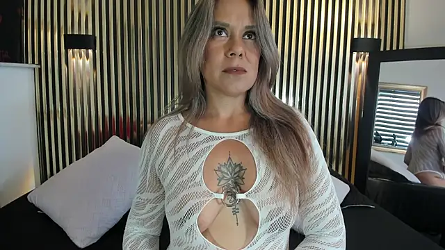 Lilith Bonnet online show from 11.14.25