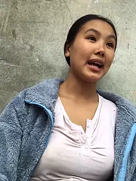 Mai lovely online show from 10.25.25