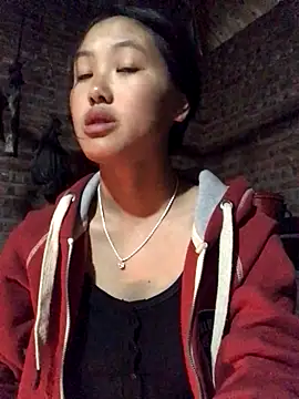 Mai lovely online show from 11.03.25