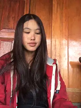 Mai lovely online show from 11.08.25