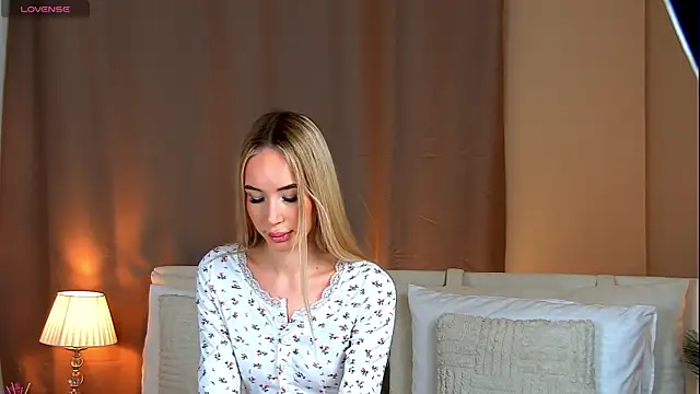 MaryDavies online show from 11.27.25