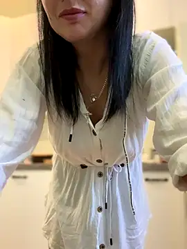 Snapshot of mood_berry chatting on 09.24.25 mood berry online show from 09.24.25