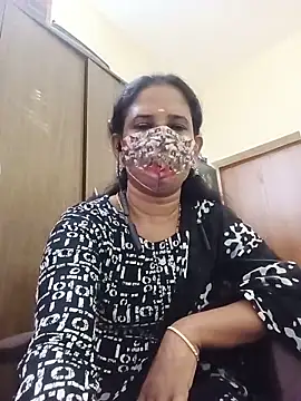 Snapshot of tamil_Boomika chatting on 06.12.26 tamil Boomika online show from 06.12.26