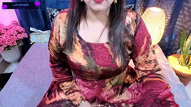 Sanvi-Queen online show from 12.19.25