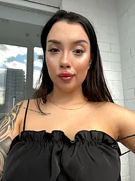 Snapshot of kiss_Lissa chatting on 09.27.25 kiss Lissa online show from 09.27.25