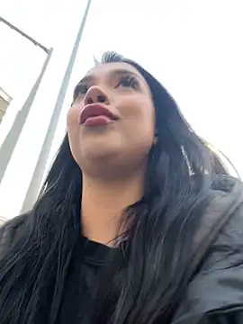 kiss Lissa online show from 10.30.25