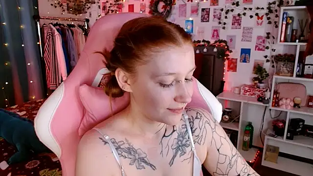 Ayla Hicks online show from 12.13.25