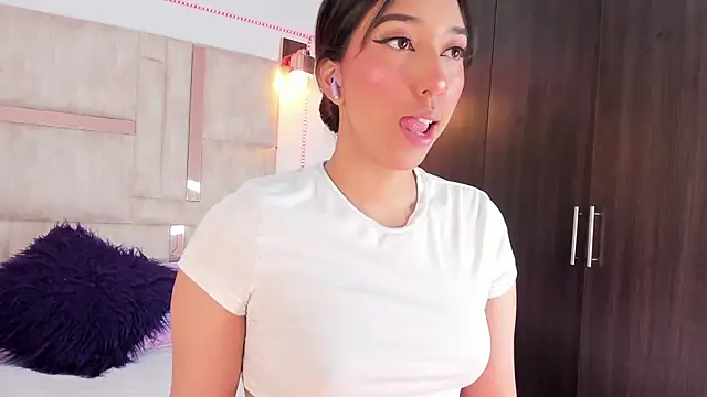 emily  walker online show from 11.20.25