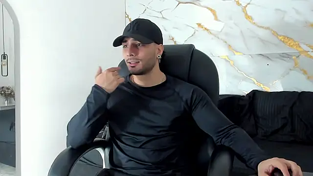 Snapshot of Miike_Stone1 chatting on 10.24.25 Miike Stone1 online show from 10.24.25