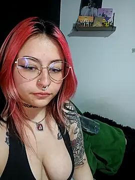 Iluromi online show from 10.25.25