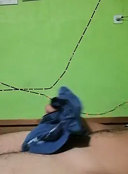 Snapshot of kaland69 chatting on 10.05.25 kaland69 online show from 10.05.25