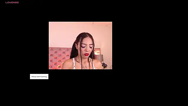 Snapshot of Liv20_ chatting on 11.28.25 Liv20 online show from 11.28.25