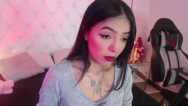 Snapshot of Liv20_ chatting on 01.13.26 Liv20 online show from 01.13.26