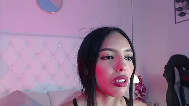 Snapshot of Liv20_ chatting on 02.05.26 Liv20 online show from 02.05.26