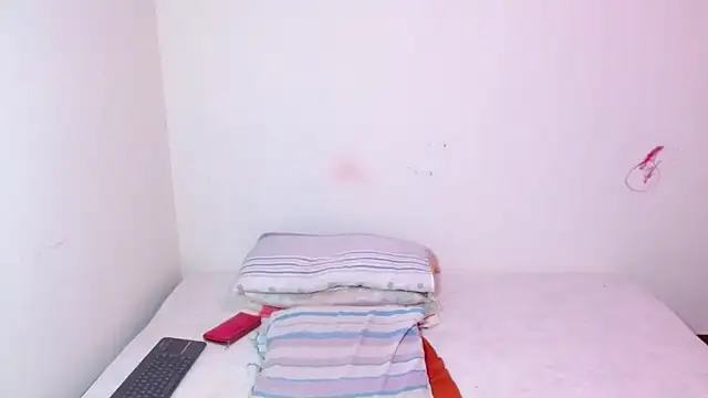 lorenacapelli online show from 11.21.25