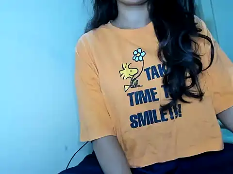 Snapshot of Queen-Bee143 chatting on 02.25.26 Queen-Bee143 online show from 02.25.26