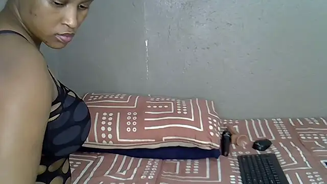 Bellabootie online show from 10.31.25