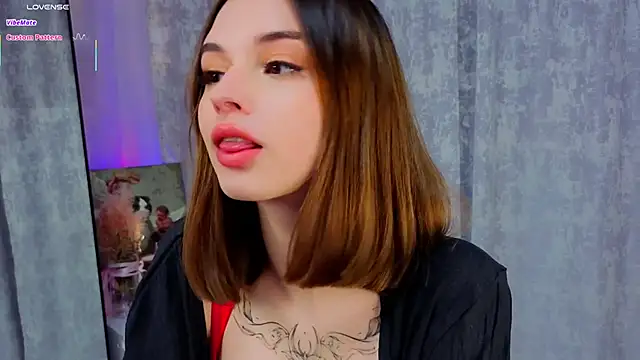 LunaraRada online show from 11.11.25