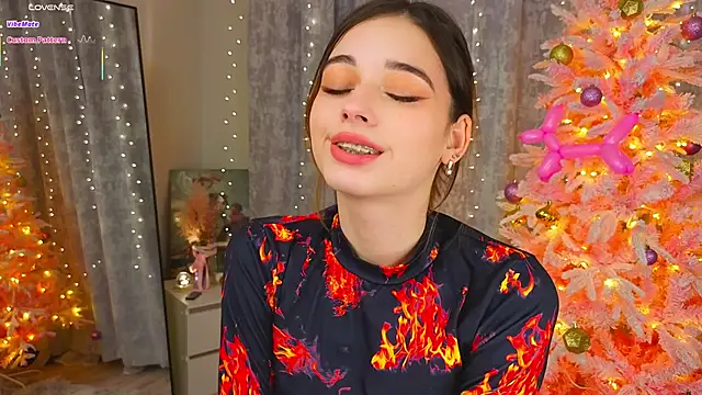 LunaraRada online show from 12.16.25