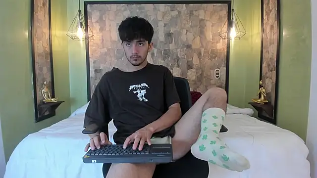 Snapshot of Axel_Draven chatting on 02.24.26 Axel Draven online show from 02.24.26
