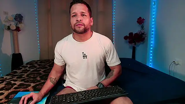 LucasGaeel online show from 04.13.26