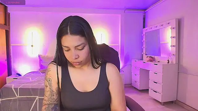 kloe28 online show from 04.10.26