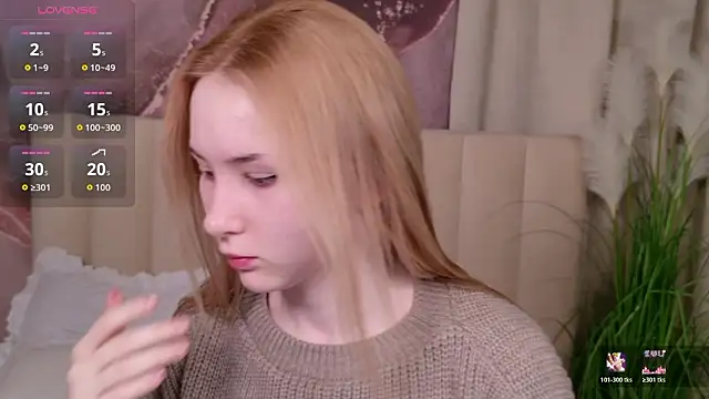 Snapshot of LiraKink chatting on 02.02.26 LiraKink online show from 02.02.26