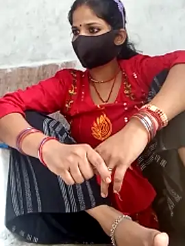 Snapshot of Cuty_nensi chatting on 10.27.25 Cuty nensi online show from 10.27.25