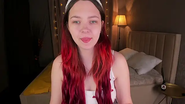 Monica  Queen online show from 11.18.25