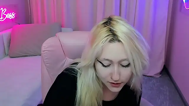 JuliaSharkk online show from 09.24.25