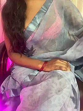 Snapshot of sweet-ananya23 chatting on 09.25.25 sweet-ananya23 online show from 09.25.25
