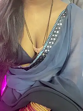 Snapshot of sweet-ananya23 chatting on 10.12.25 sweet-ananya23 online show from 10.12.25