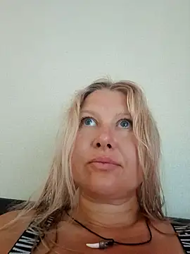 tania19999 online show from 09.26.25