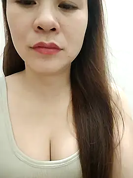 Girl Shy2000 online show from 10.17.25