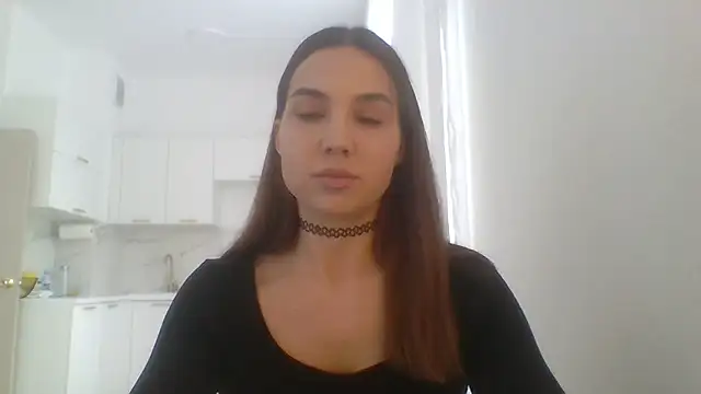 Arivessa online show from 10.25.25