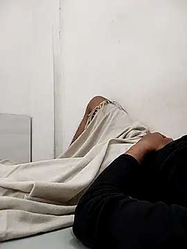 Ilhaamgrey online show from 10.08.25