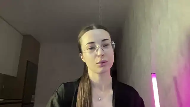 Feynelle online show from 10.23.25