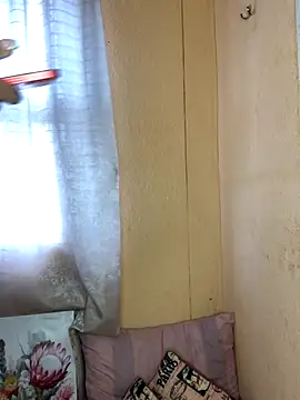 Caramel102004 online show from 11.03.25