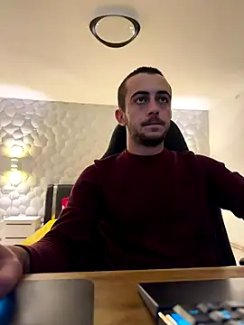 Snapshot of Mychael-X chatting on 10.12.25 Mychael-X online show from 10.12.25