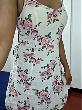 Snapshot of shani_taniya chatting on 07.27.26 shani taniya online show from 07.27.26